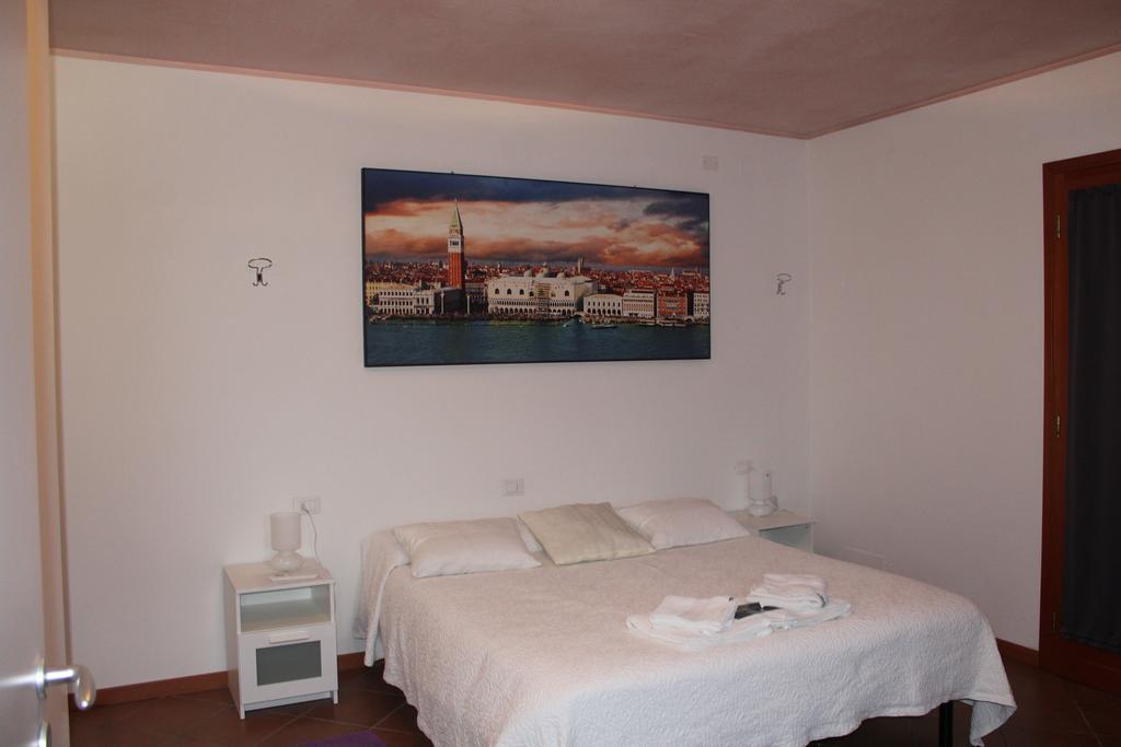 テッセラ B ＆ B エアポート ヴェニス ディエゴ 2 Bed & Breakfast エクステリア 写真